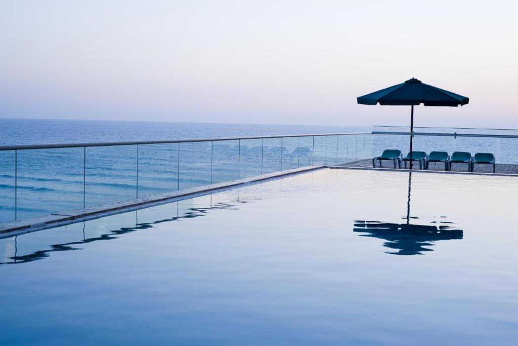 Share Suites Hotel Bat-Yam 바트얌 외부 사진